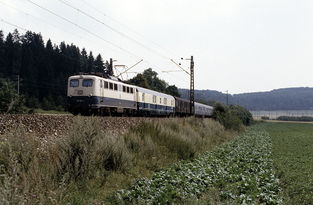 https://www.eisenbahnfotograf.de/datei/August 1986/1280137 DB 110167 Urspring 2.8.86 E3422.jpg